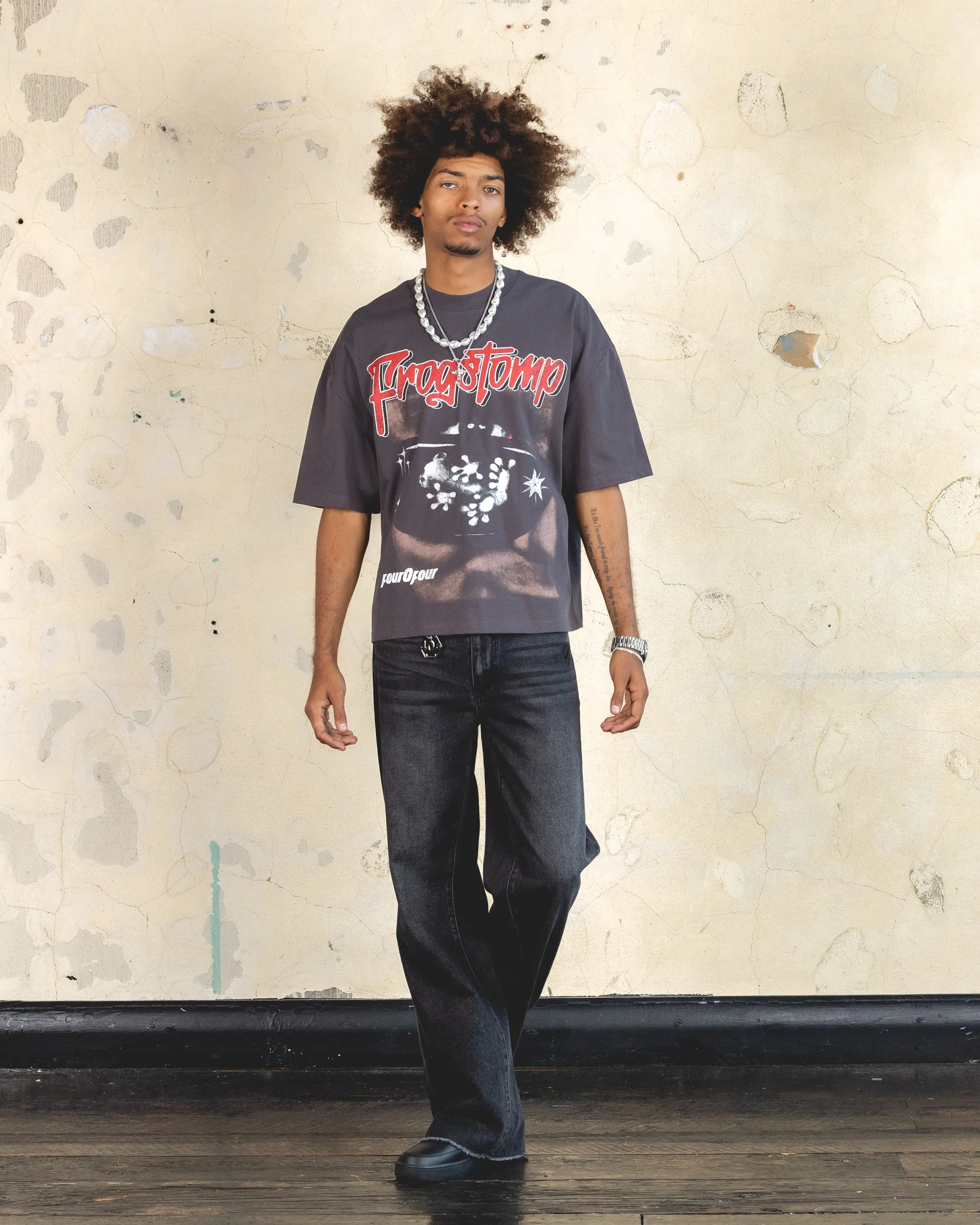 404 Frogstomp Cropped T-Shirt Charcoal