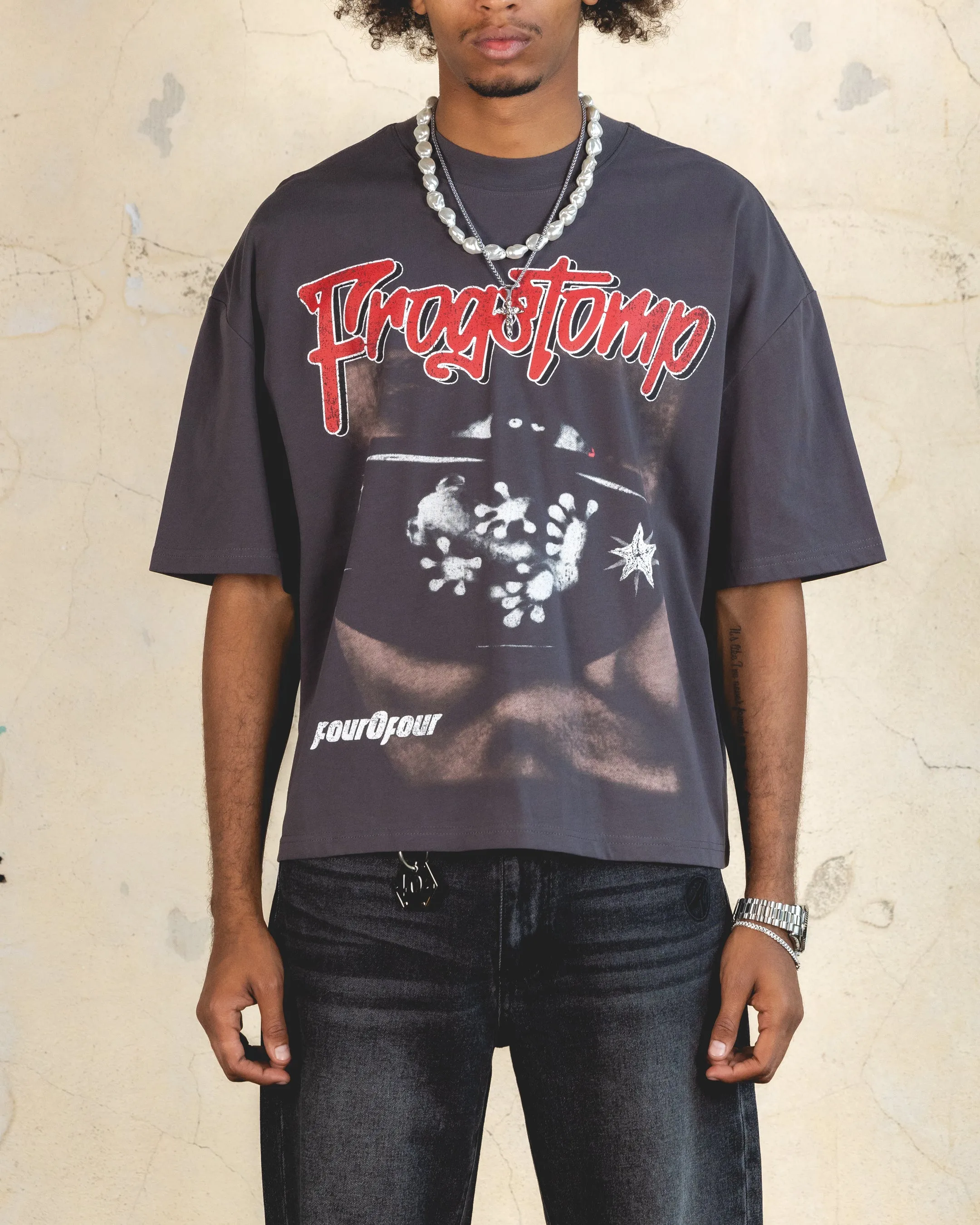 404 Frogstomp Cropped T-Shirt Charcoal