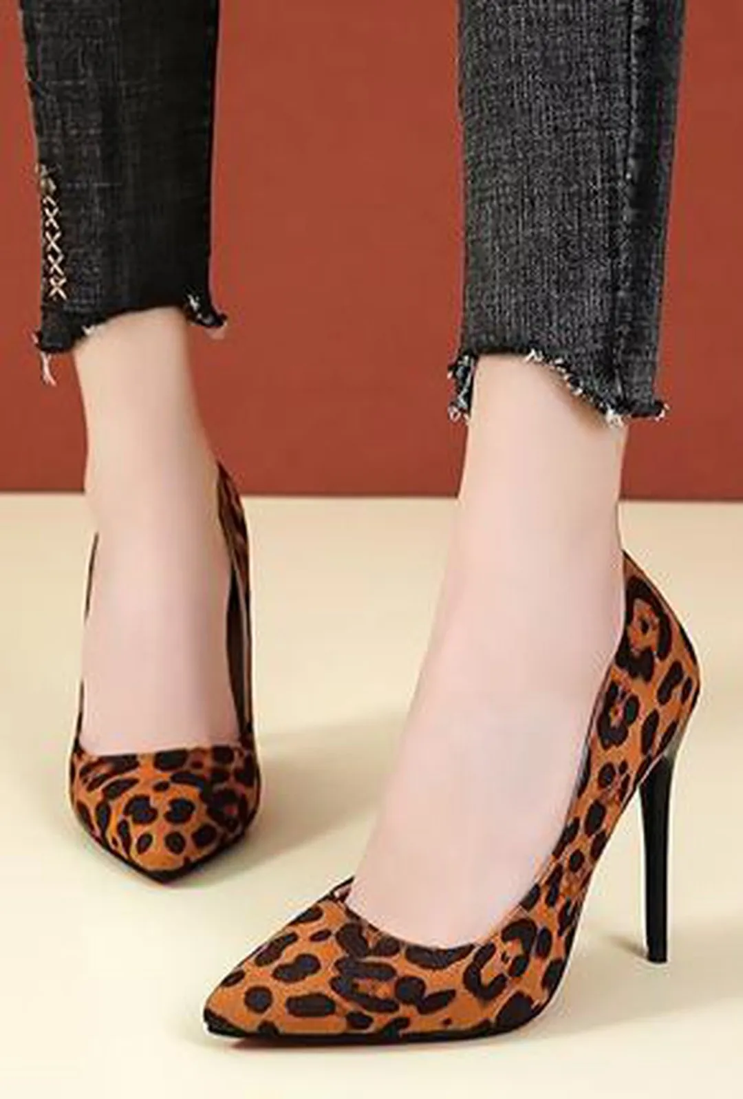 BERTRICE - PRINTED LEOPARD PUMPS HEELS