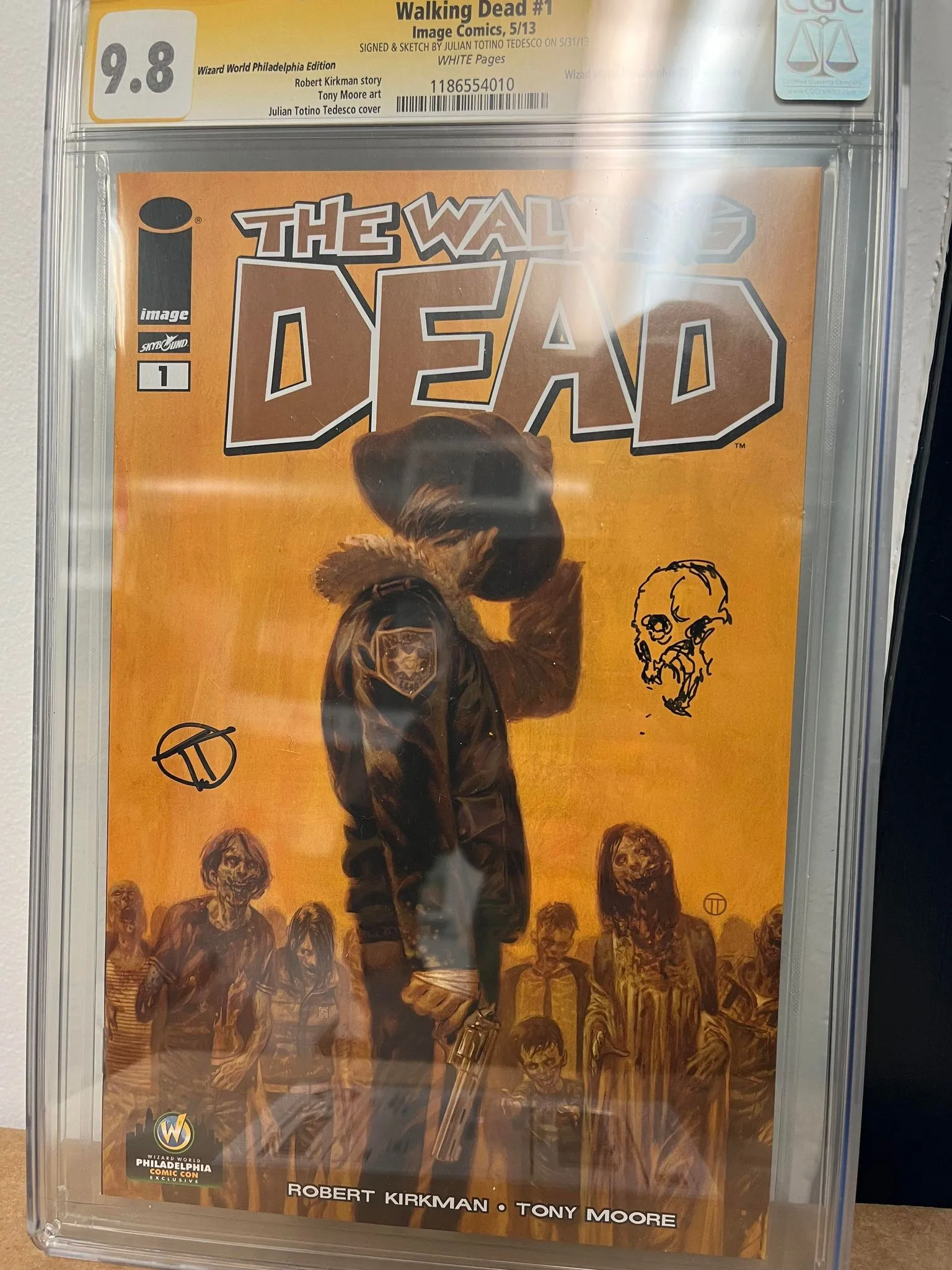 CGC 9.8 Signature Series The Walking Dead #1 Signed & Sketch by Julian Totino Tedesco Wizard World Philadelphia Edition