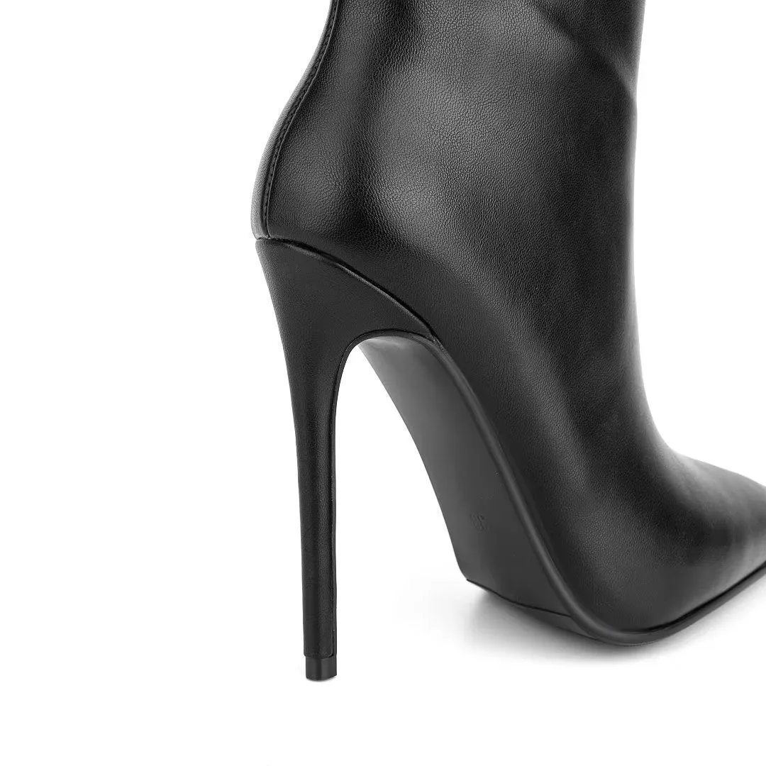 ChicHeel Classy Pointed Toe High Heeled Boots