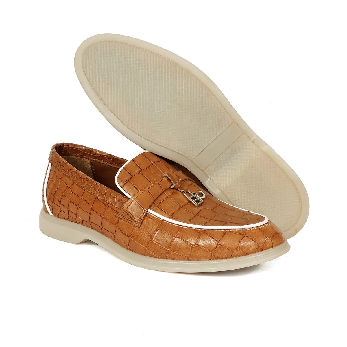 Deep Cut Yacht Shoes in Tan Leather