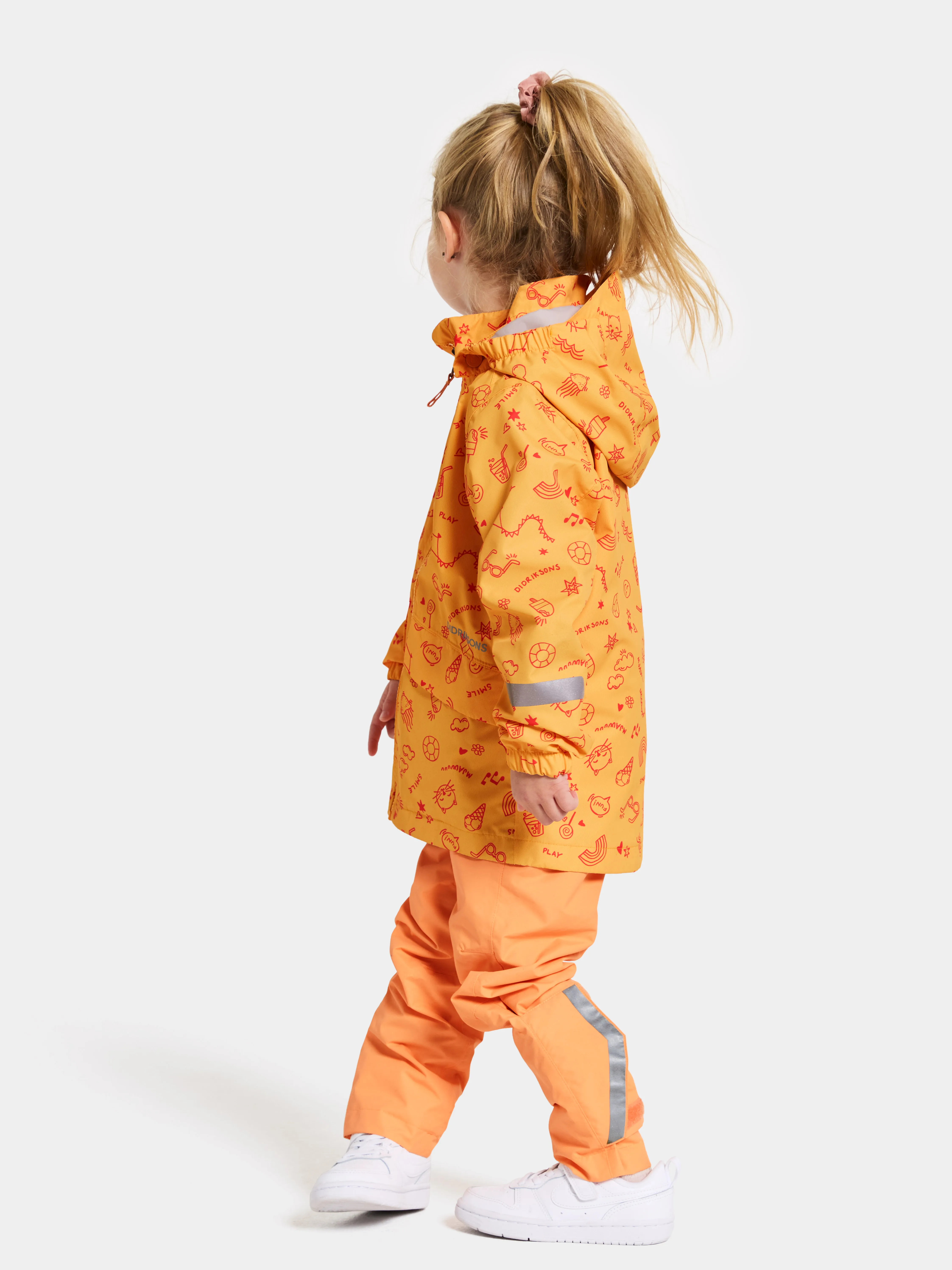 Didriksons Kids&#x27; Norma Printed Jacket 3 Doodle Papaya Orange | Buy Didriksons Kids&#x27; Norma Printed Jacket 3 Doodle Papaya Orange here | Outnorth