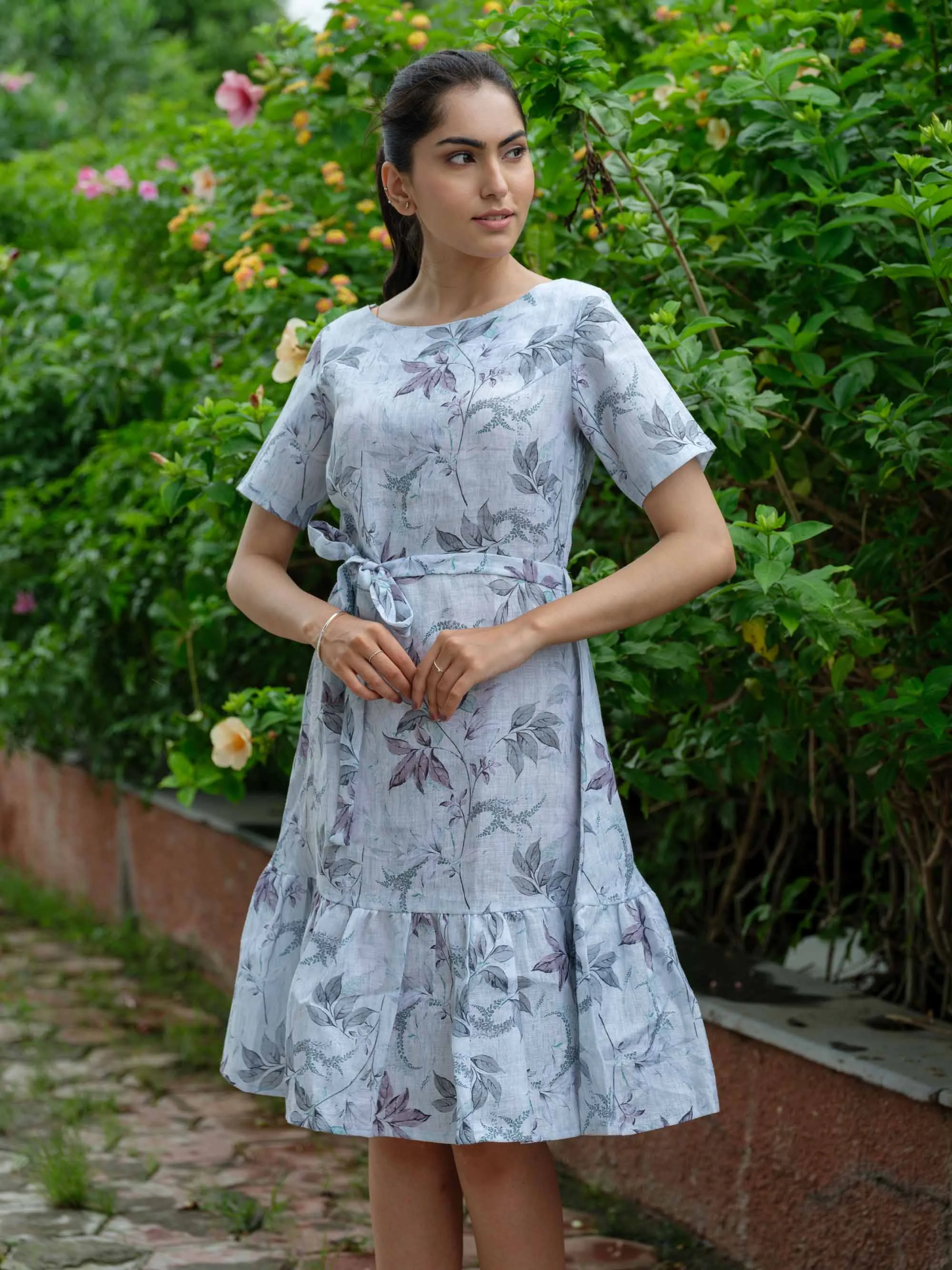 Floral print dress with boat neck fryild