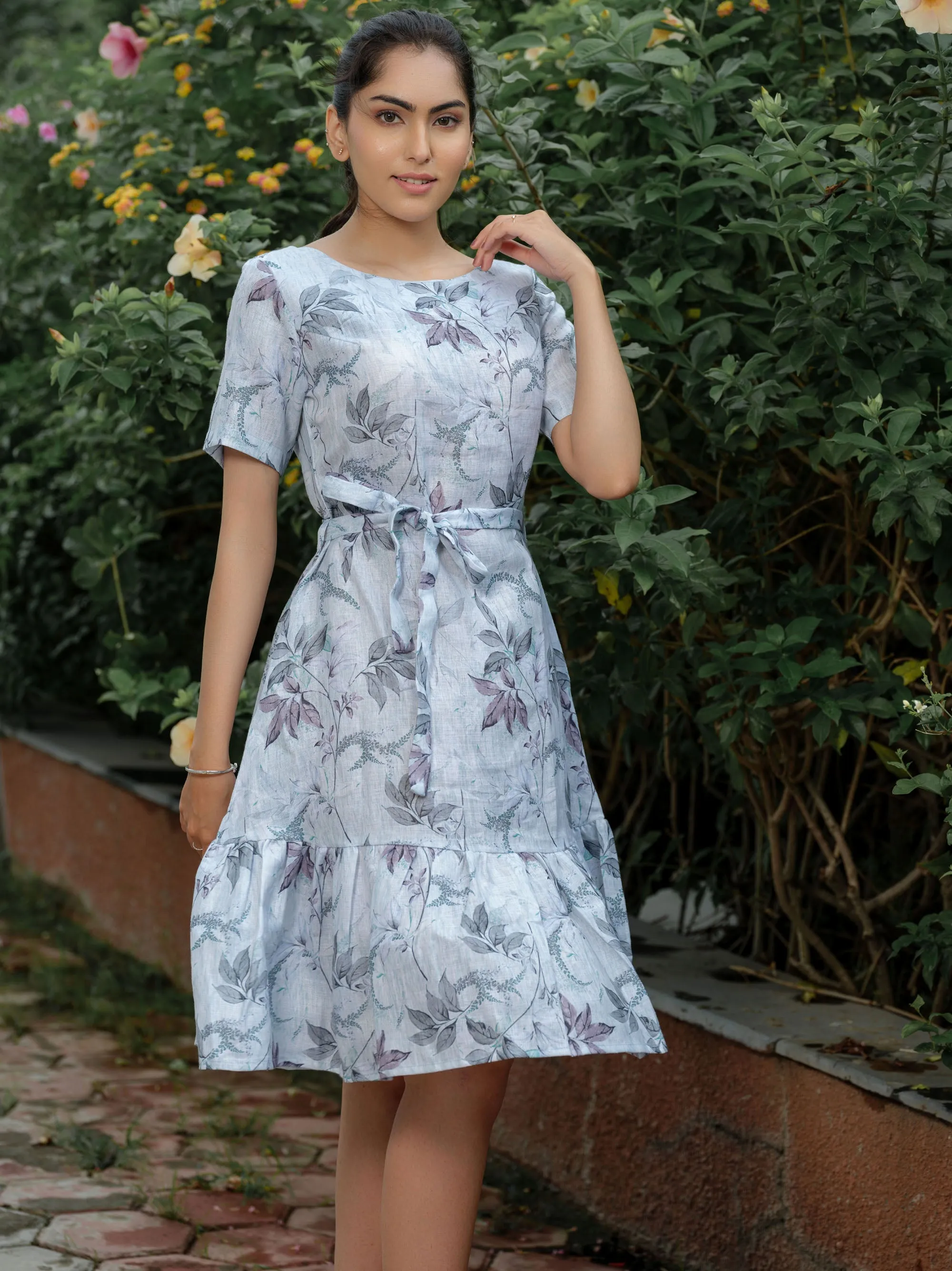 Floral print dress with boat neck fryild