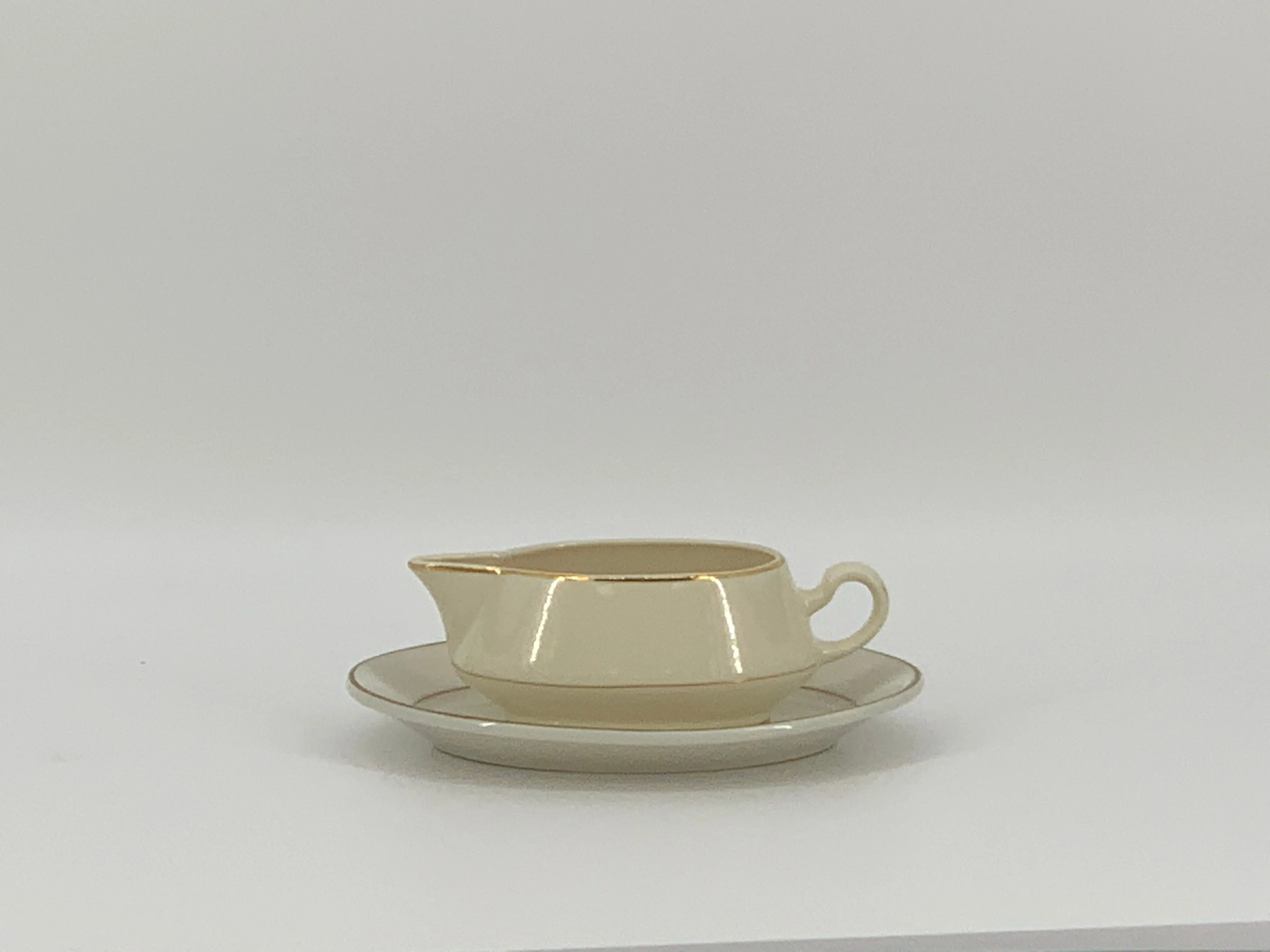 Gravy Boat - Gold Band w/ Plate