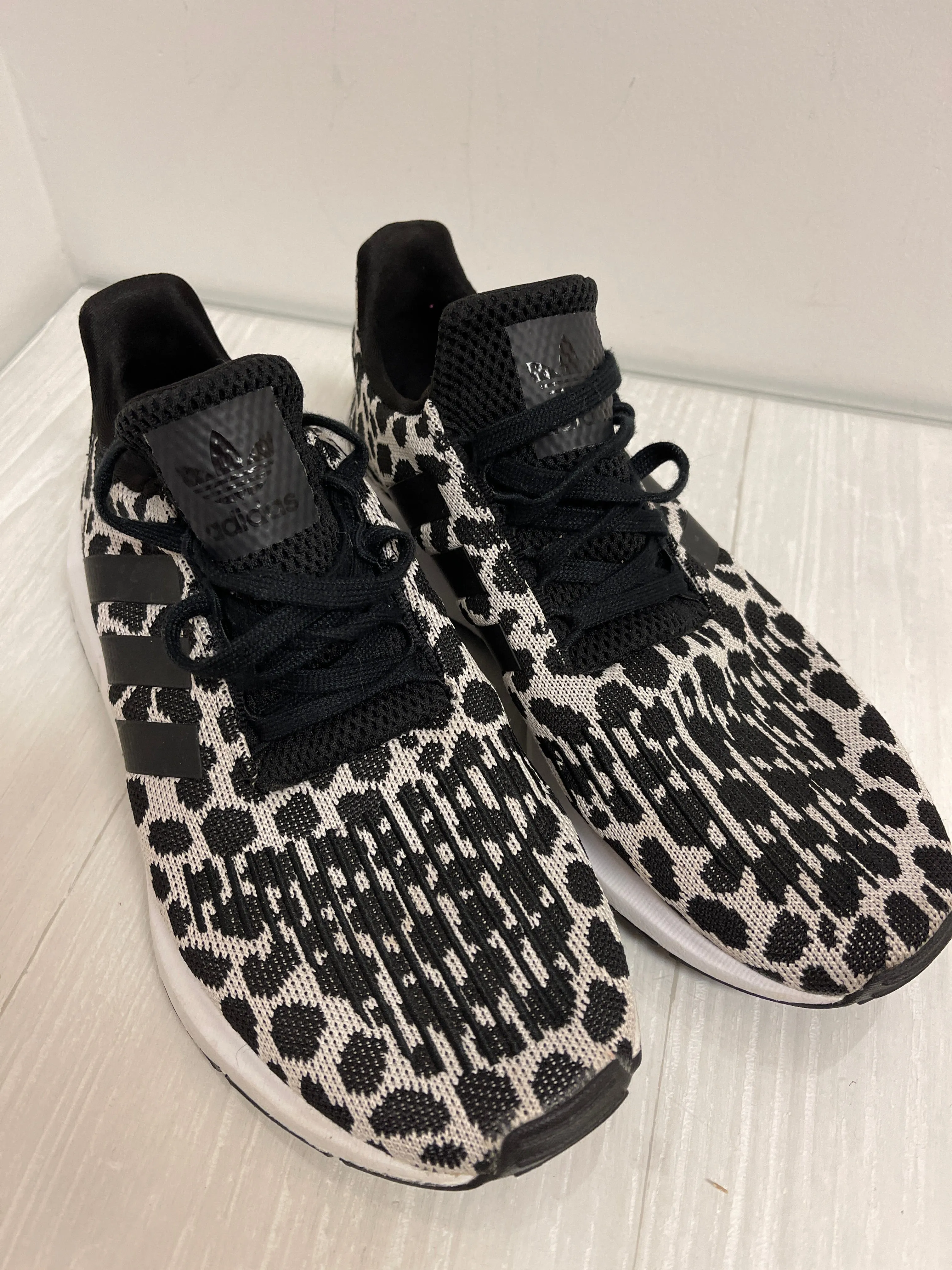 Shoes Athletic By Adidas In Animal Print, Size: 8